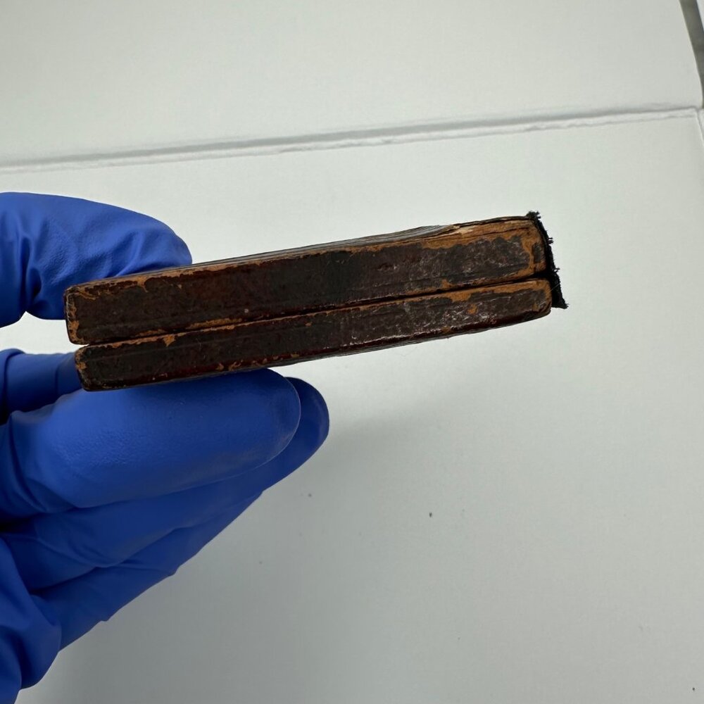 Antique Daguerreotype Photograph 1/9th Plate Victorian Woman Book Leather Case - Picture 7 of 14